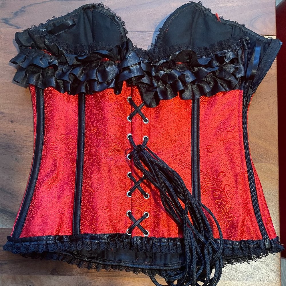 Corset - Picture 2 of 3